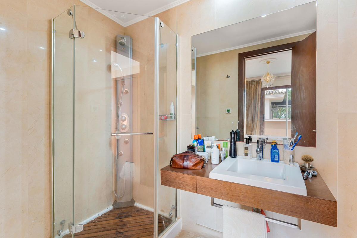Apartamento com 2 quartos com piscina em Málaga, Espanha – Foto 13