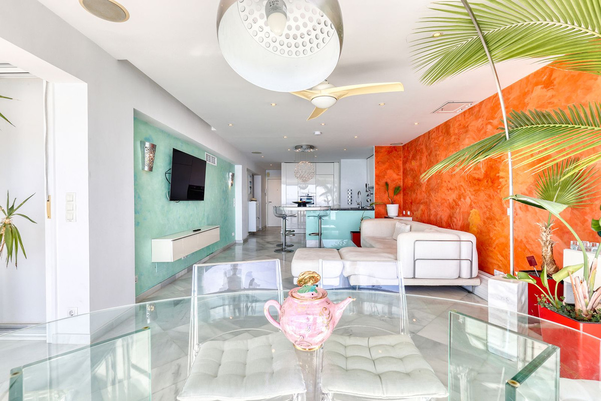 2 Bedroom Apartment in Benalmádena - Photo 15