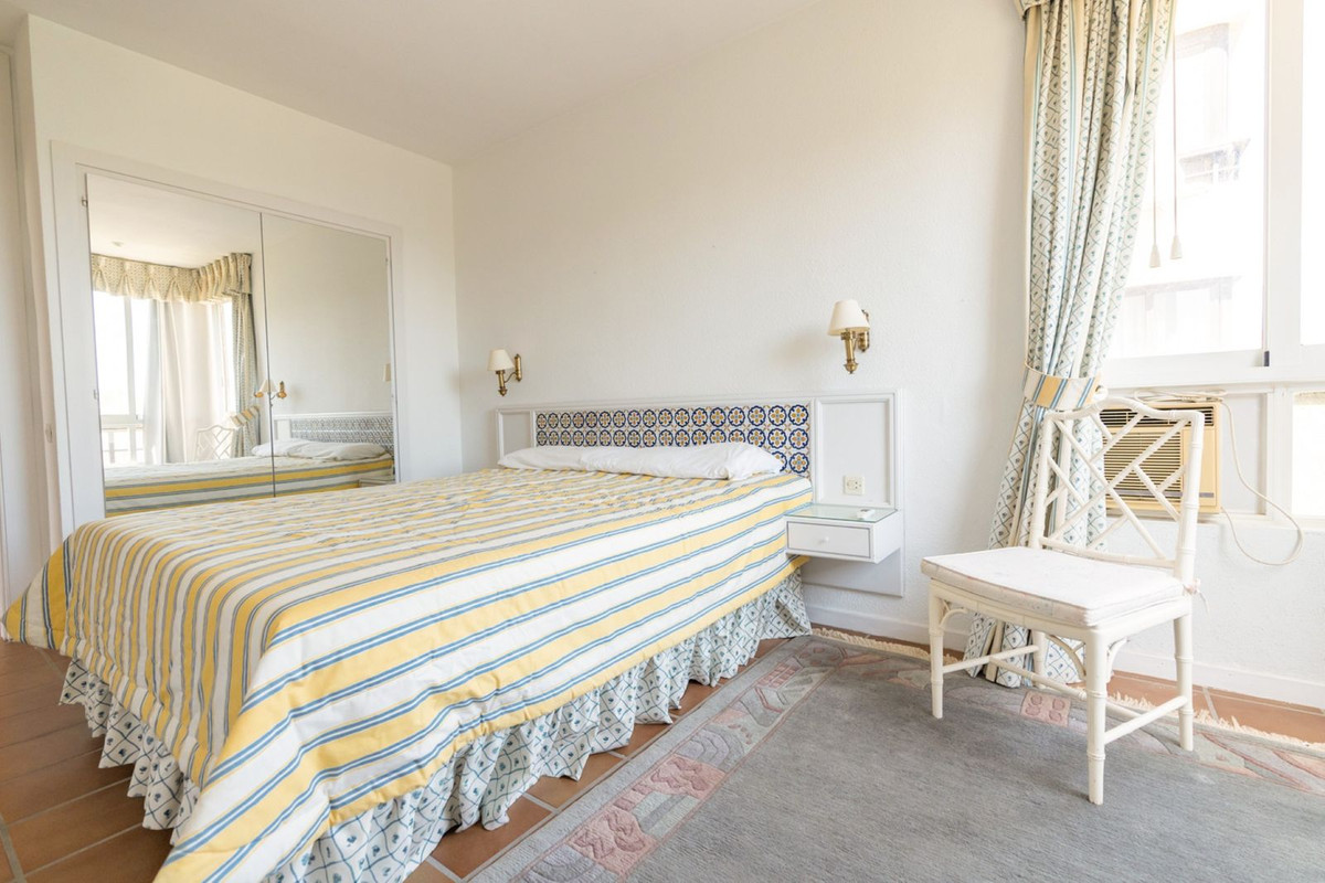 2 Bedroom Apartment in Marbella - Photo 14