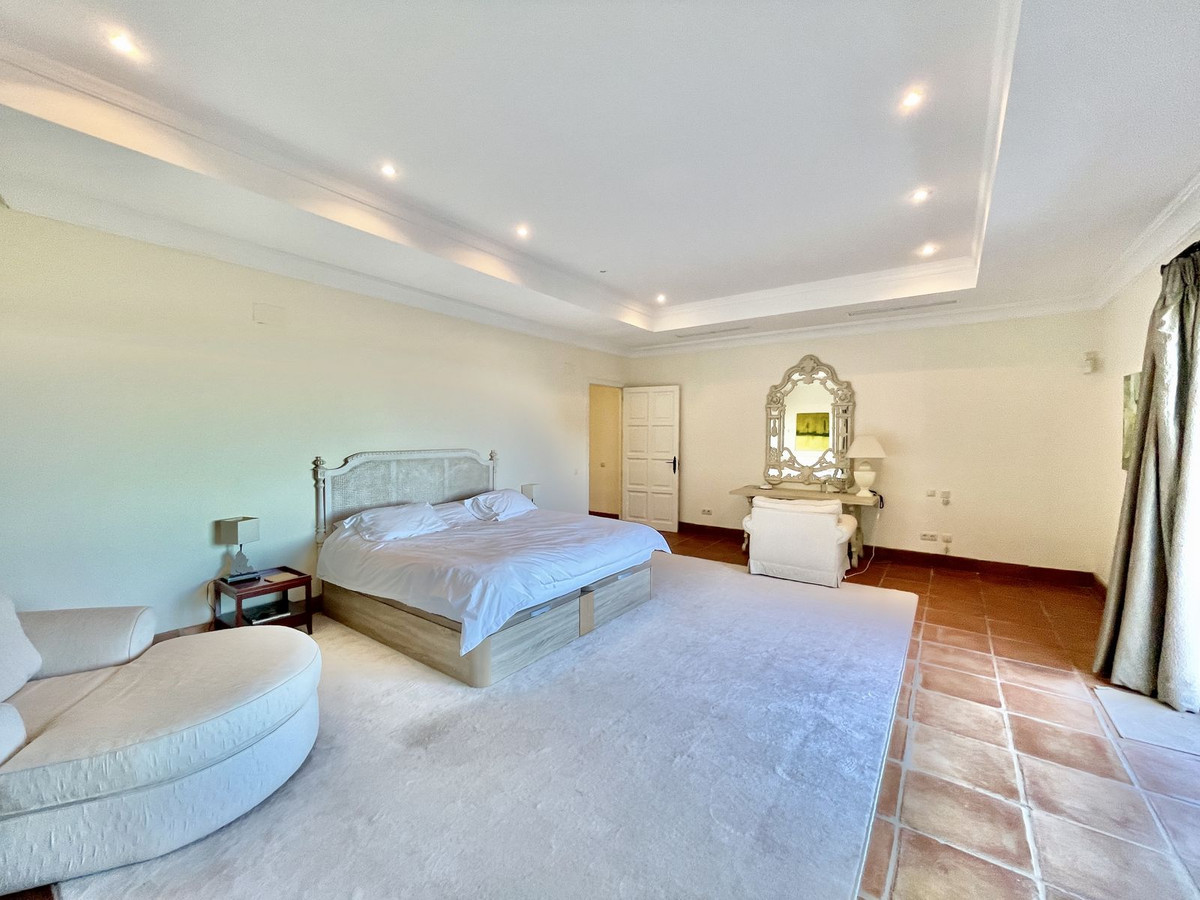 7 Bedroom Villa in Sotogrande - Photo 4