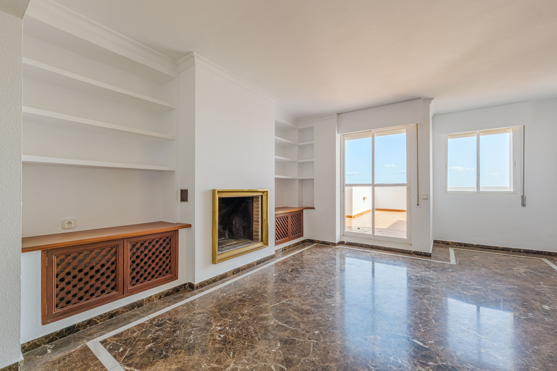 4 Bedroom Penthouse in Málaga - Photo 7