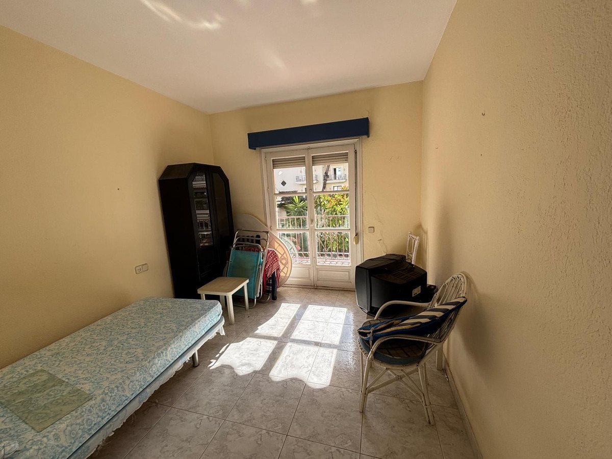 3 Bedroom Apartment in Marbella - Photo 8