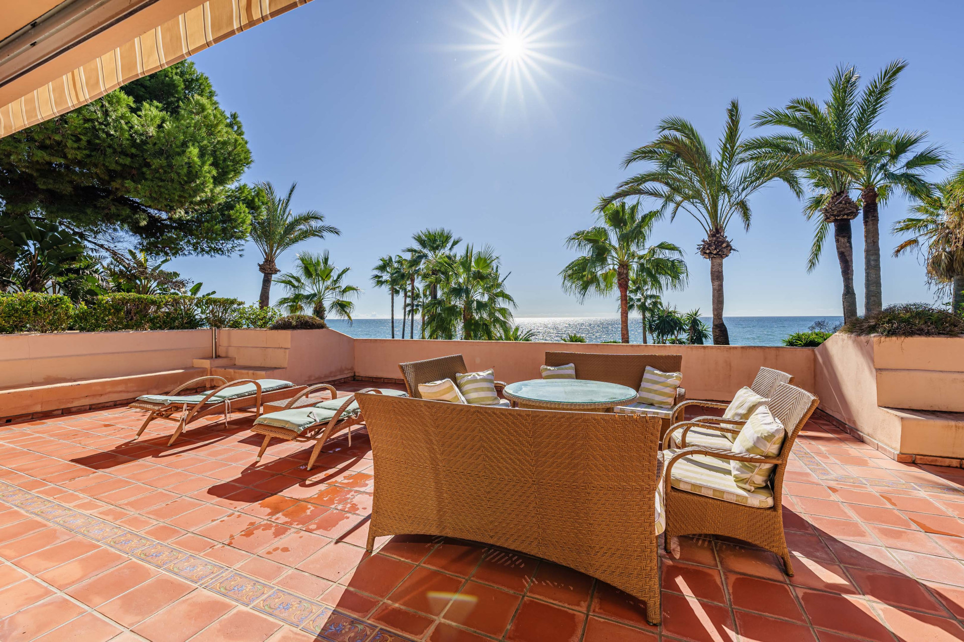 9 Bedroom Villa in Estepona - Фото 18