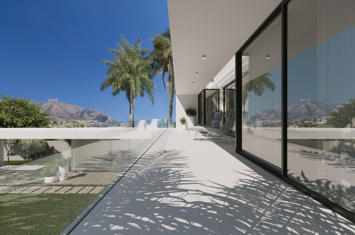 6 Bedroom Villa in Marbella - Photo 16