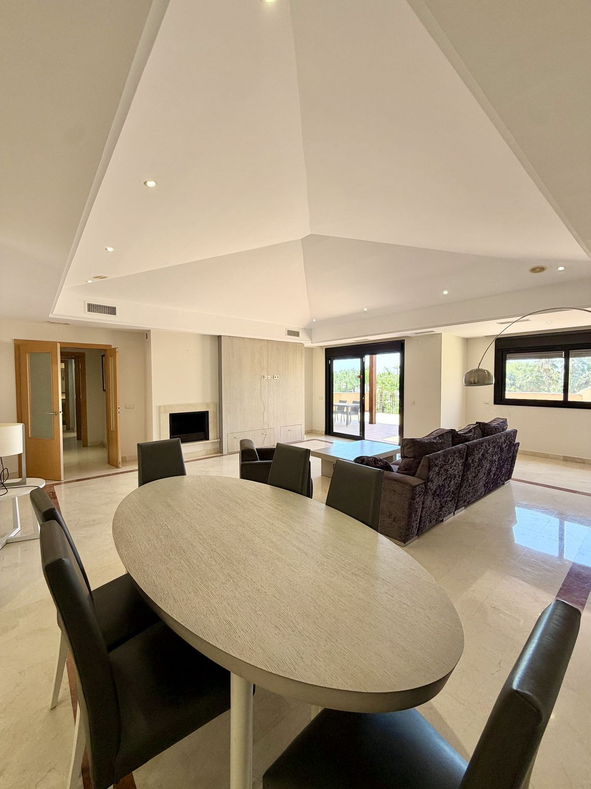 2 Bedroom Apartment in Marbella - Photo 14