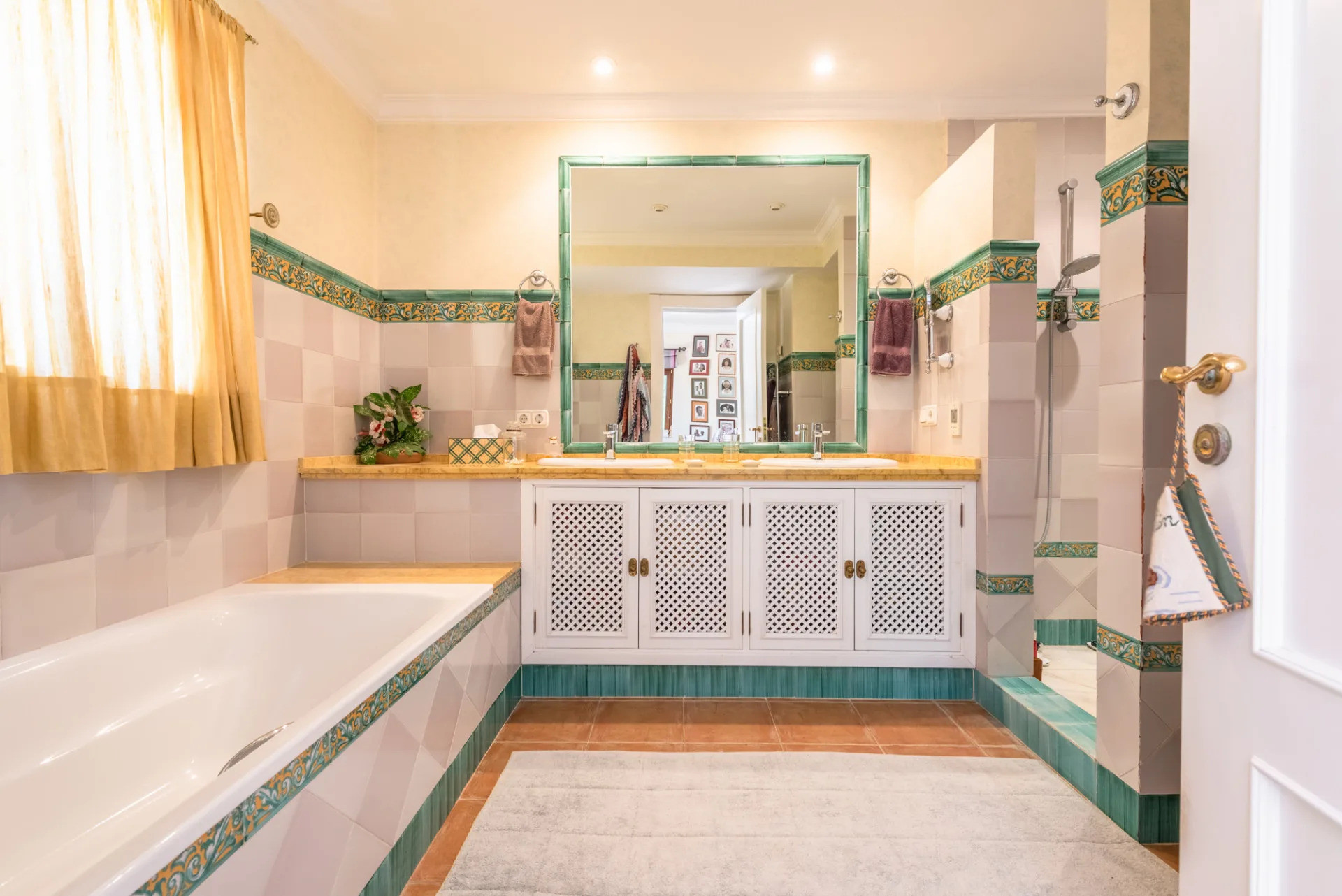 9 Bedroom Villa in Sotogrande - Photo 18