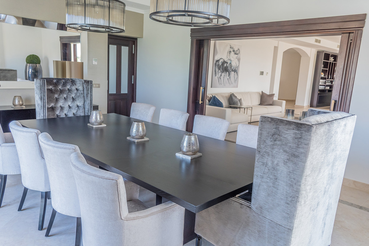 5 Bedroom Villa in San Pedro de Alcántara - Photo 13