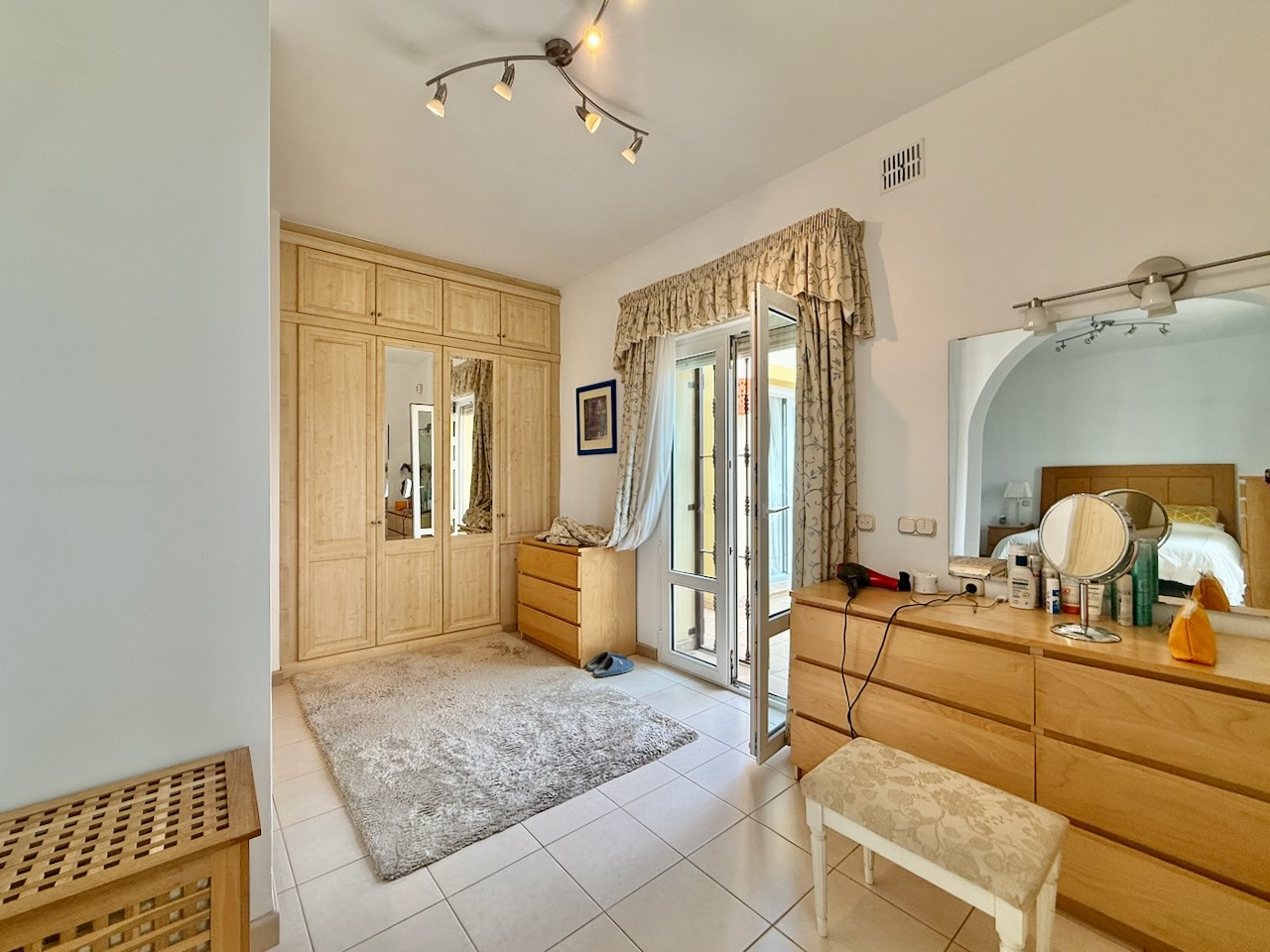 5 Bedroom Villa in La Duquesa - Photo 18