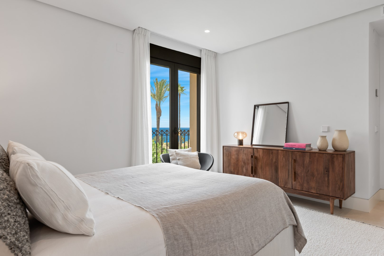 3 Bedroom Apartment in Estepona - Photo 14