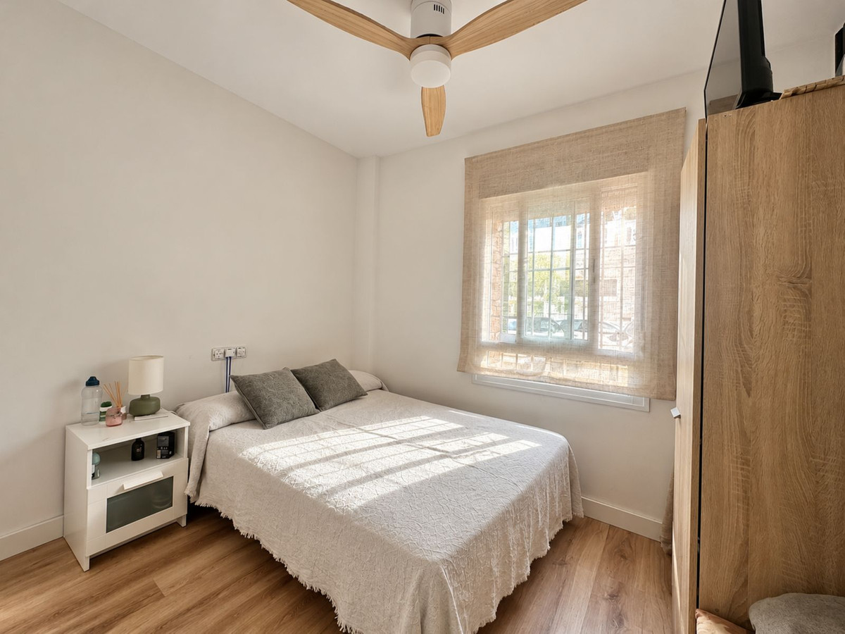 2 Bedroom Apartment in Mijas - Photo 11