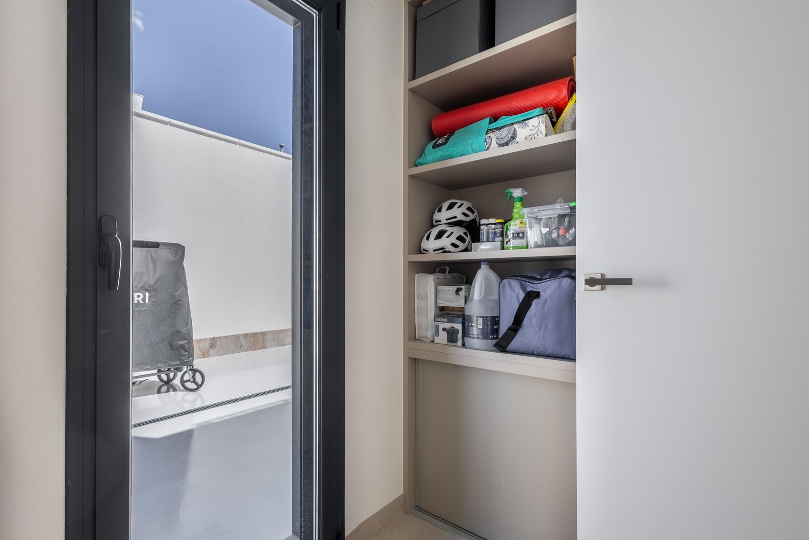 Moradia com 4 quartos com piscina em Alicante, Espanha – Foto 30