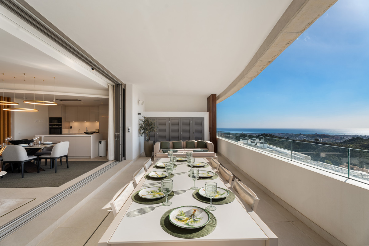 3 Bedroom Apartment in Benahavís - Photo 25
