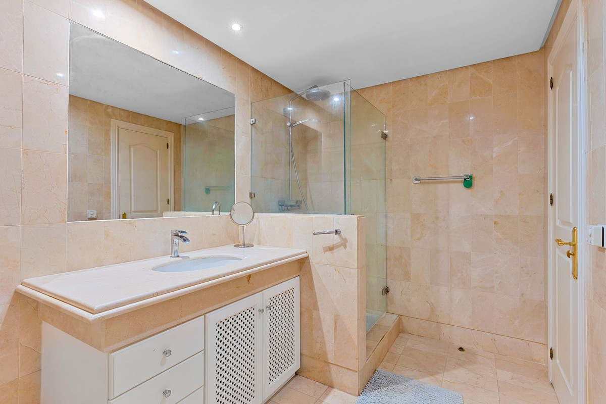 3 Bedroom Apartment in Marbella - Foto 15