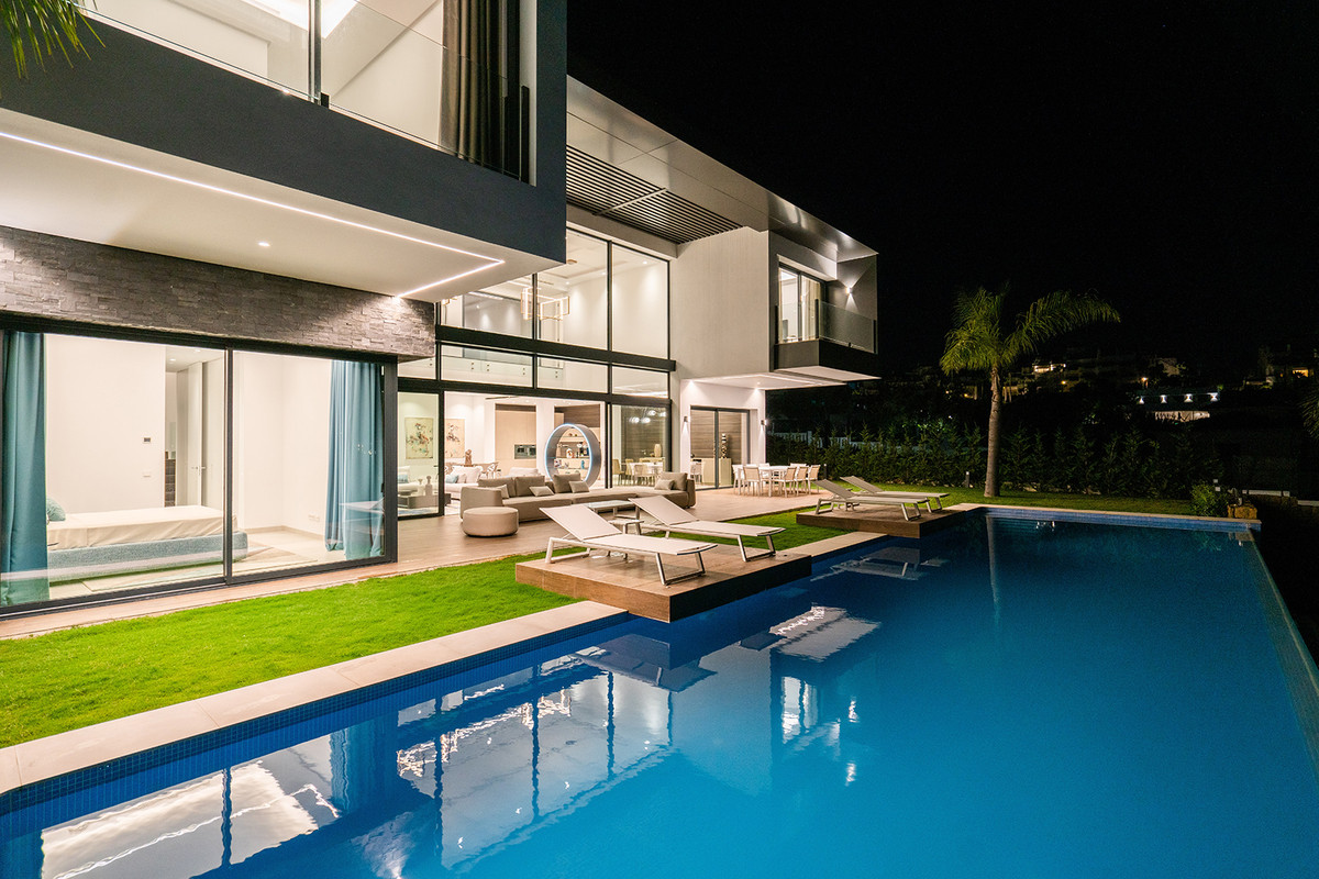 5 Bedroom Villa in Benahavís - Foto 4
