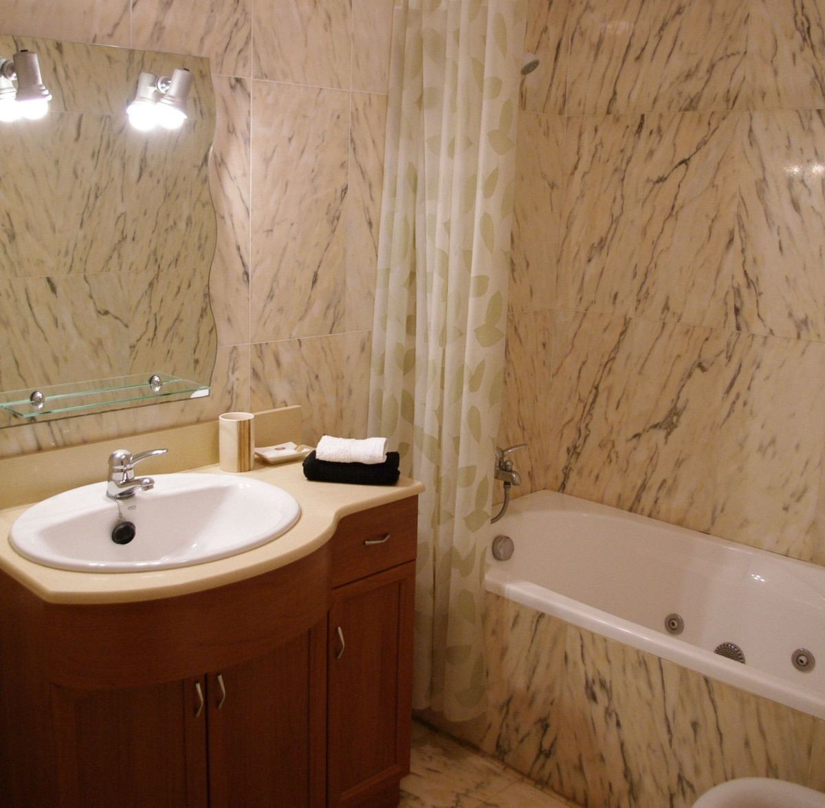 2 Bedroom Apartment in Mijas - Photo 11