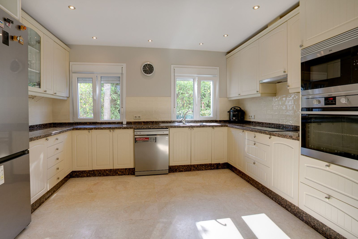 3 Bedroom Villa in Estepona - Foto 6
