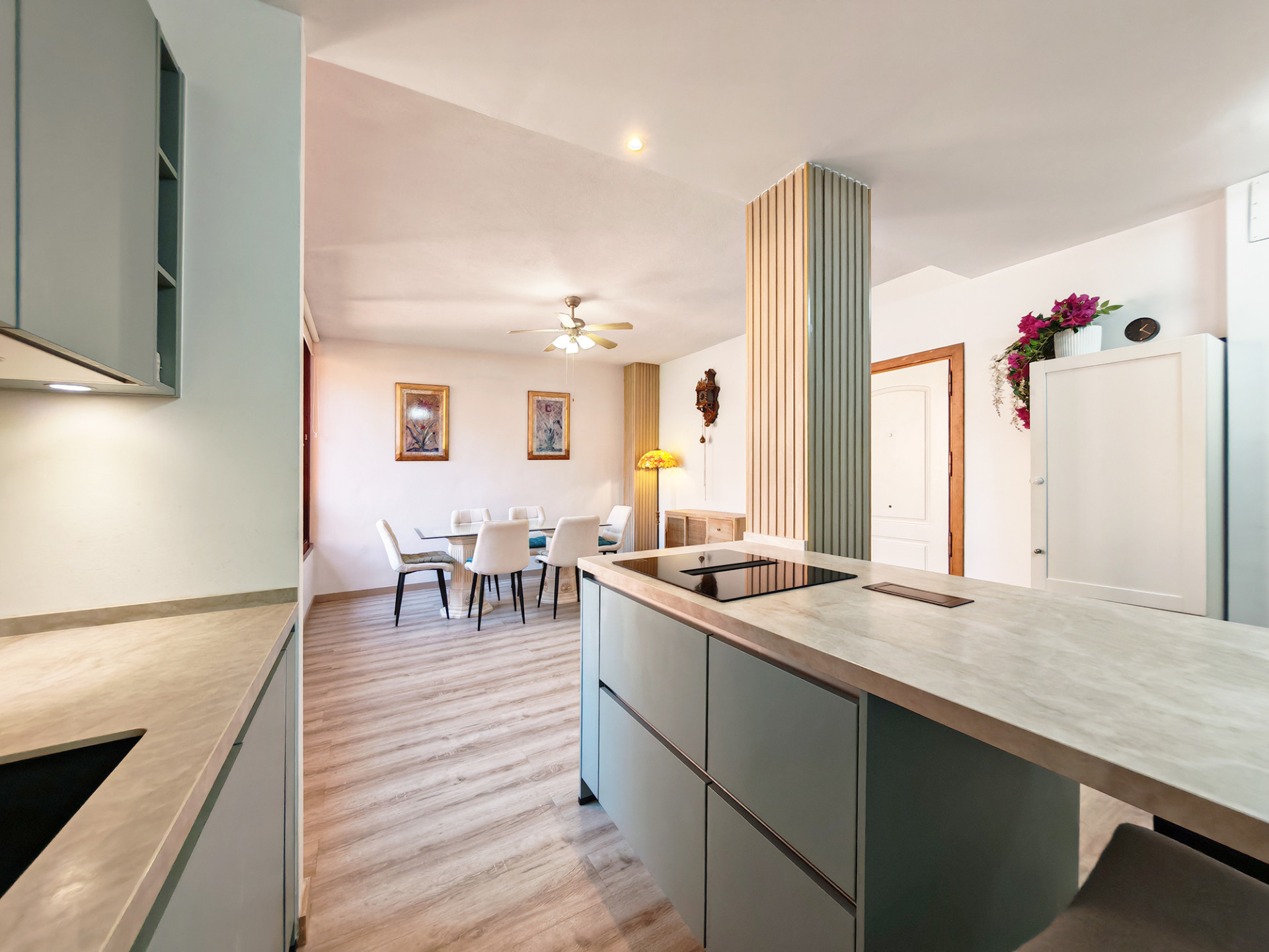 3 Bedroom Apartment in Marbella - Photo 3
