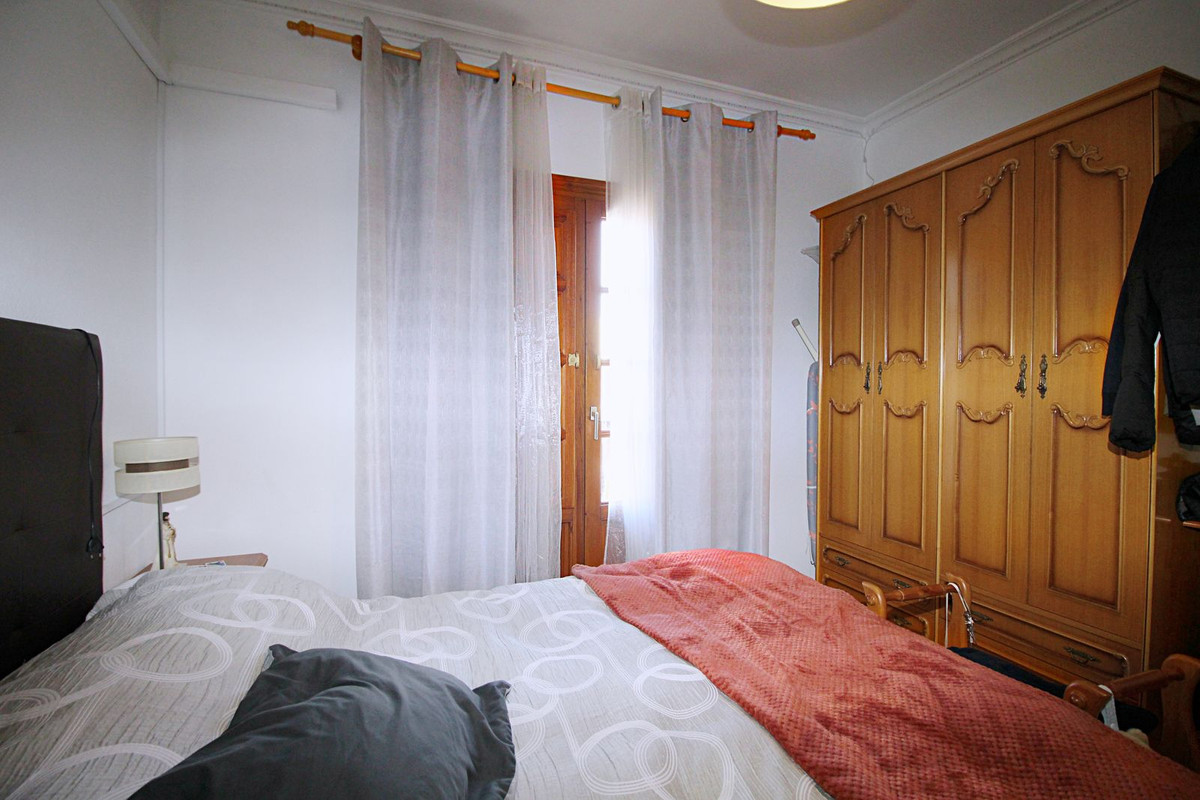 4 Bedroom Townhouse in Coín - Foto 5