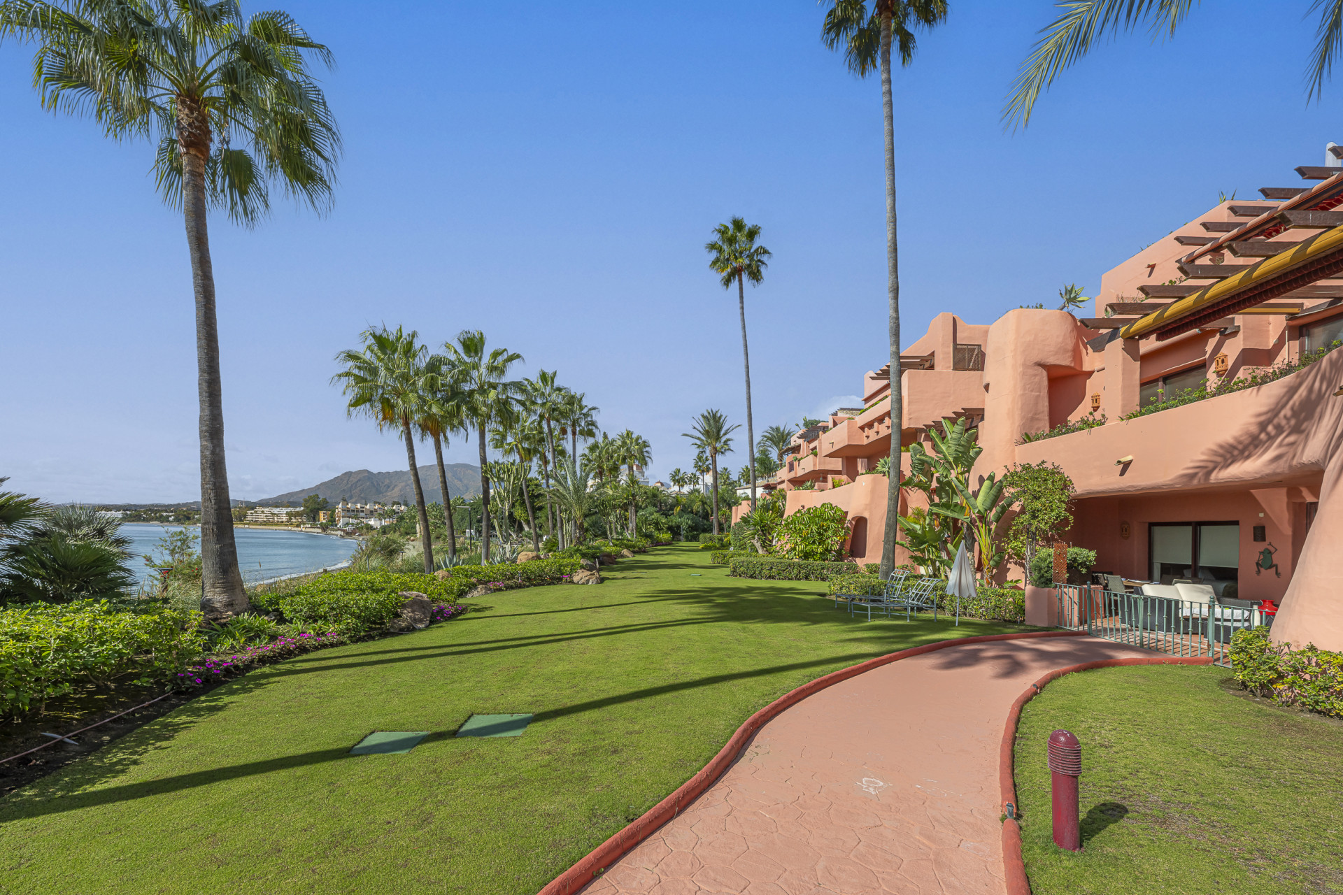 3 Bedroom Apartment in Estepona - Foto 30