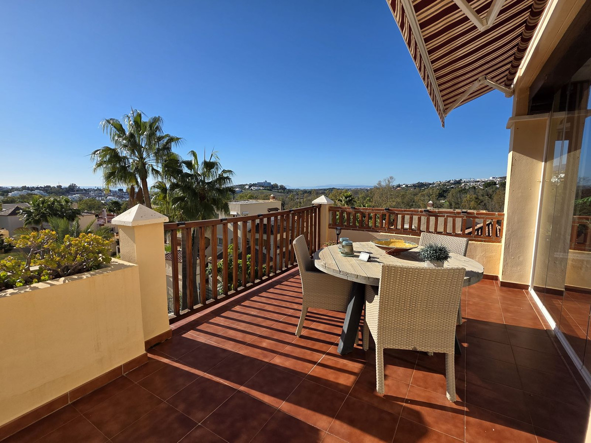 2 Bedroom Apartment in Estepona - Photo 22