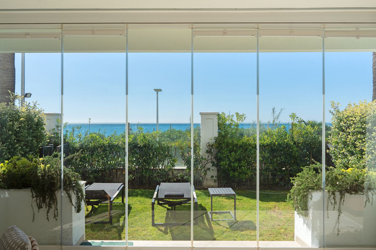 2 Bedroom Apartment in Estepona