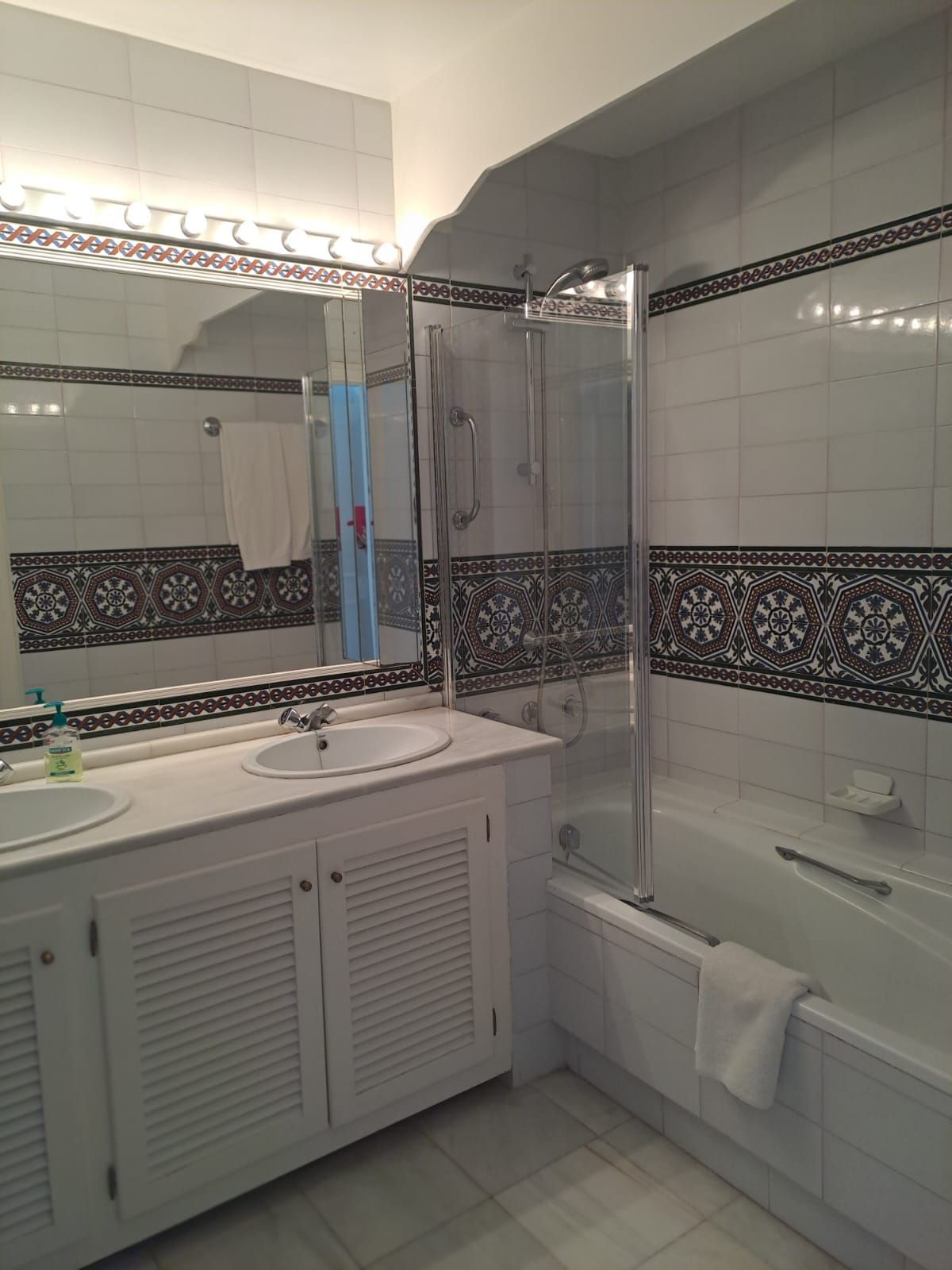 3 Bedroom Apartment in Estepona - Photo 17