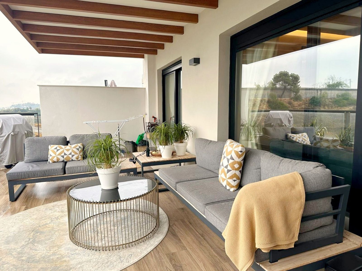 2 Bedroom Apartment in Marbella