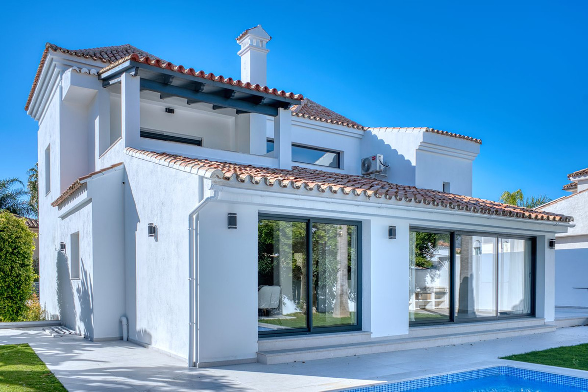5 Bedroom Villa in Marbella - Photo 27