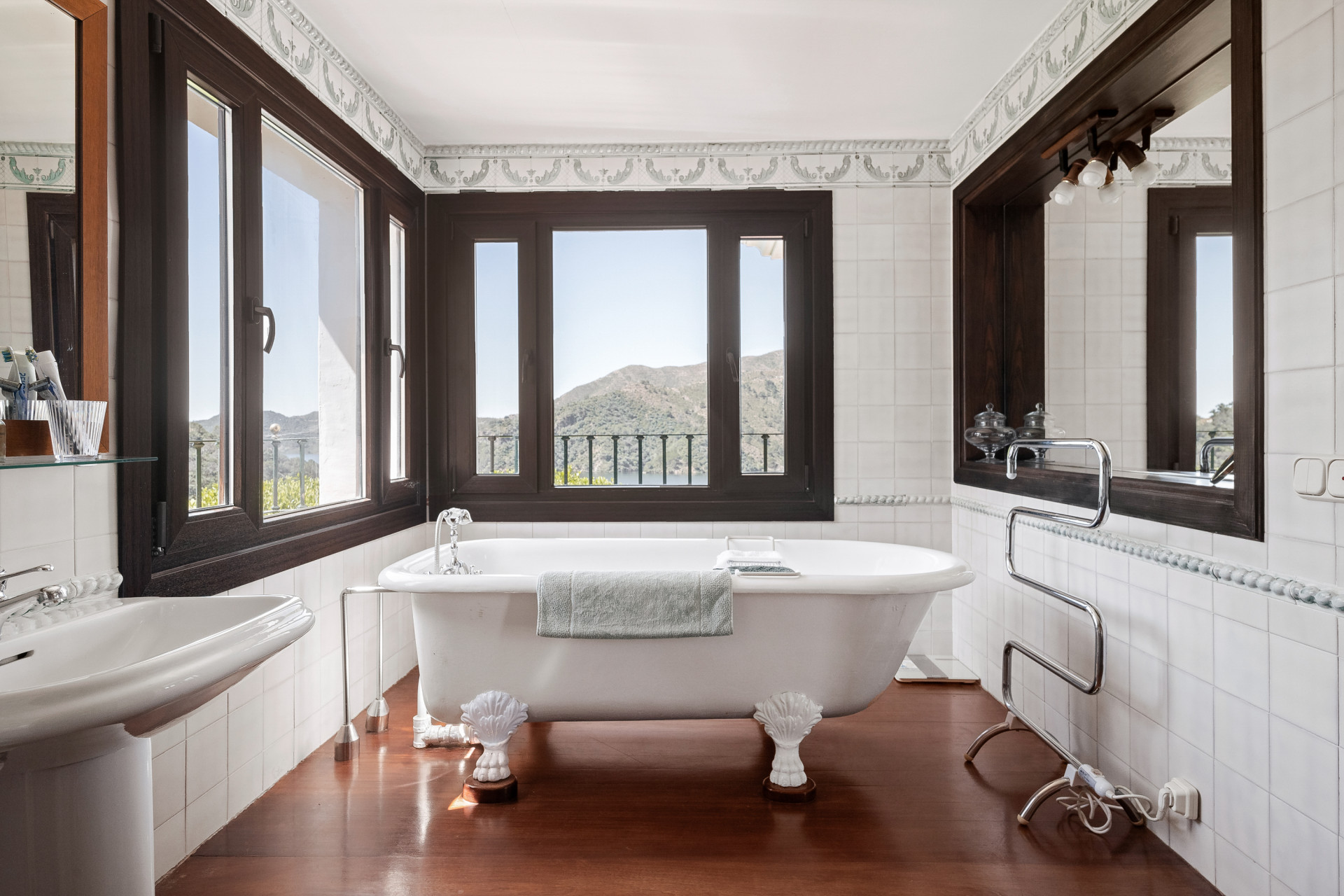 6 Bedroom Villa in Istán - Photo 7