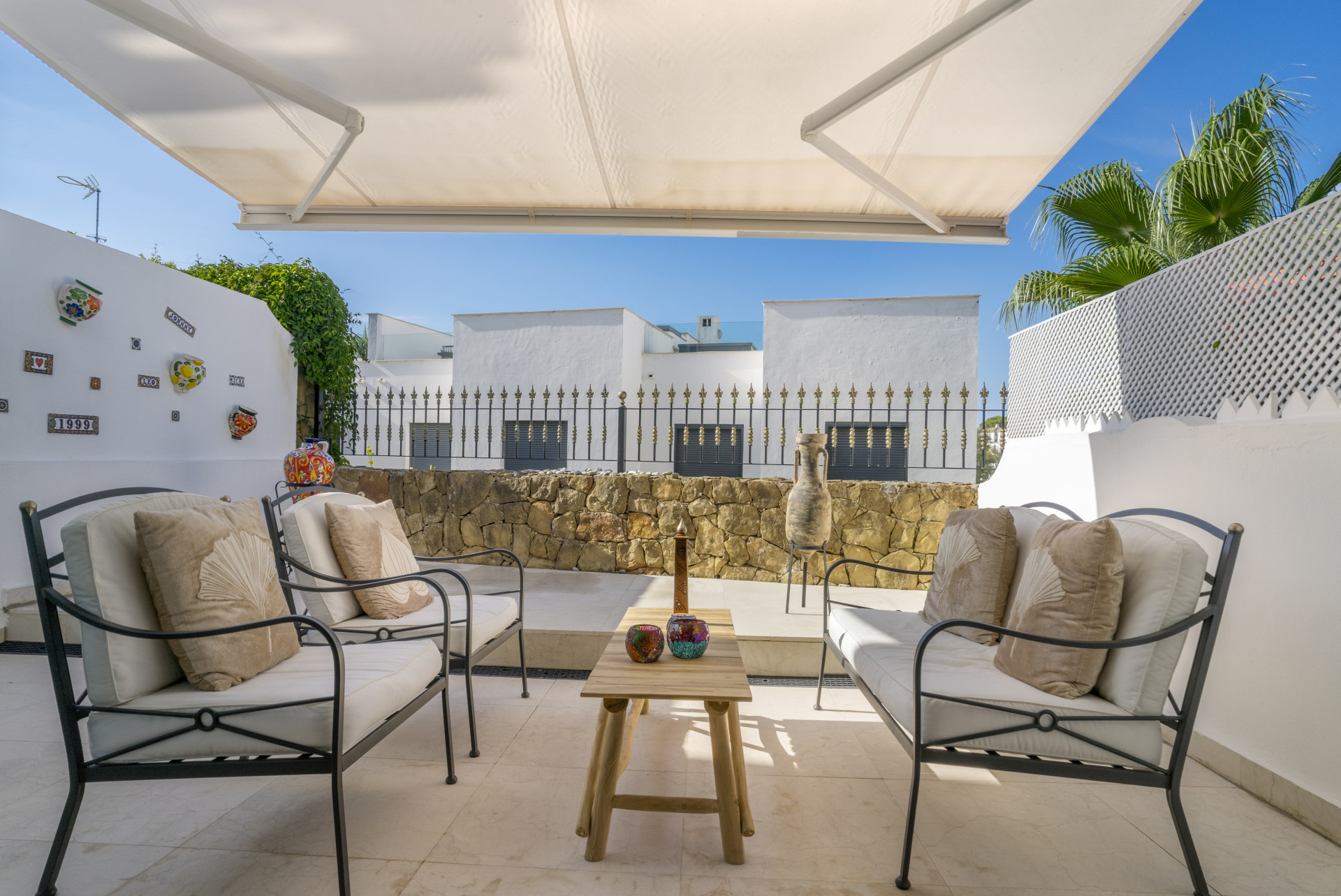 3 Bedroom Townhouse in Marbella - Photo 2