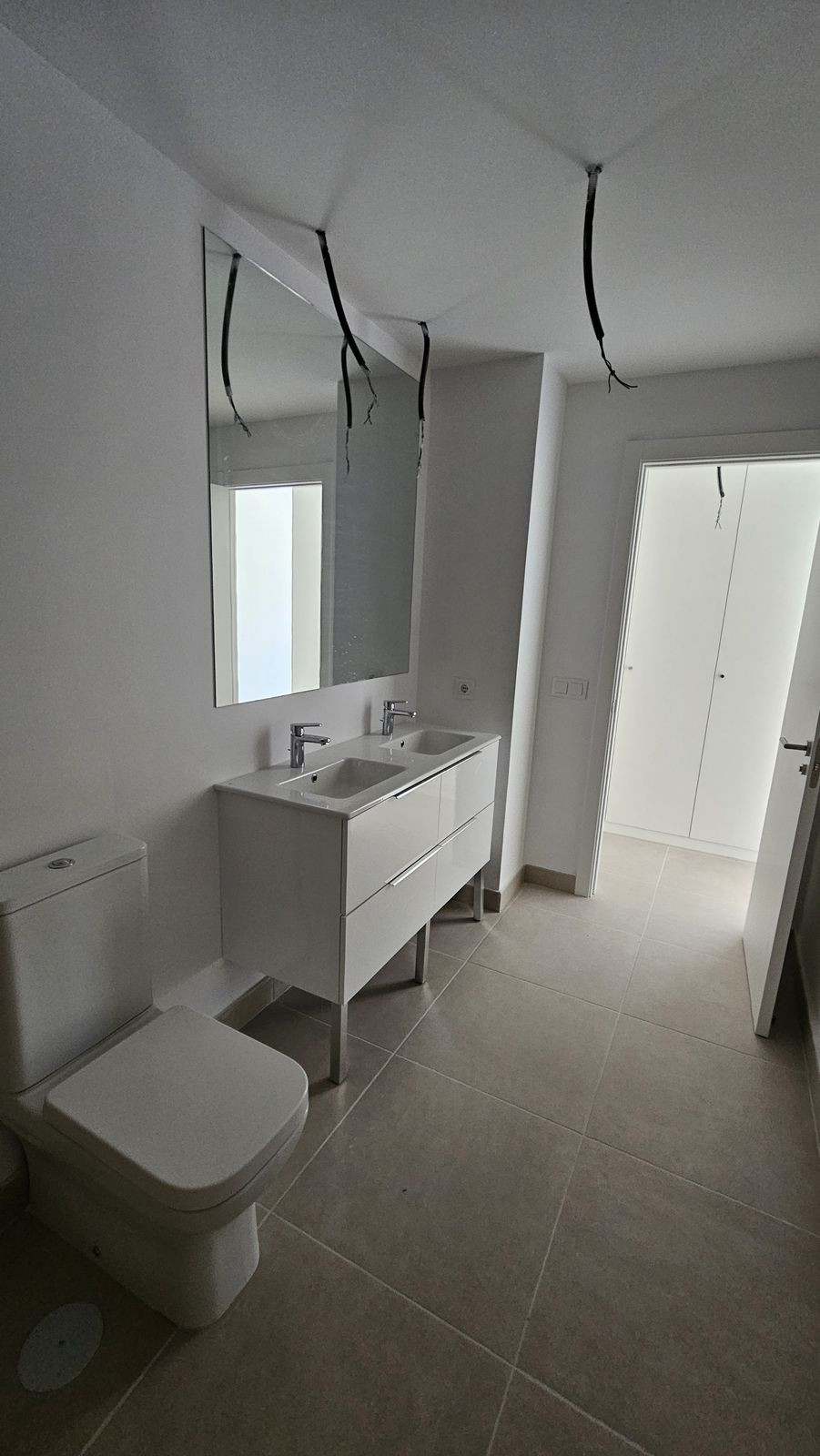 2 Bedroom Apartment in Estepona - Photo 35