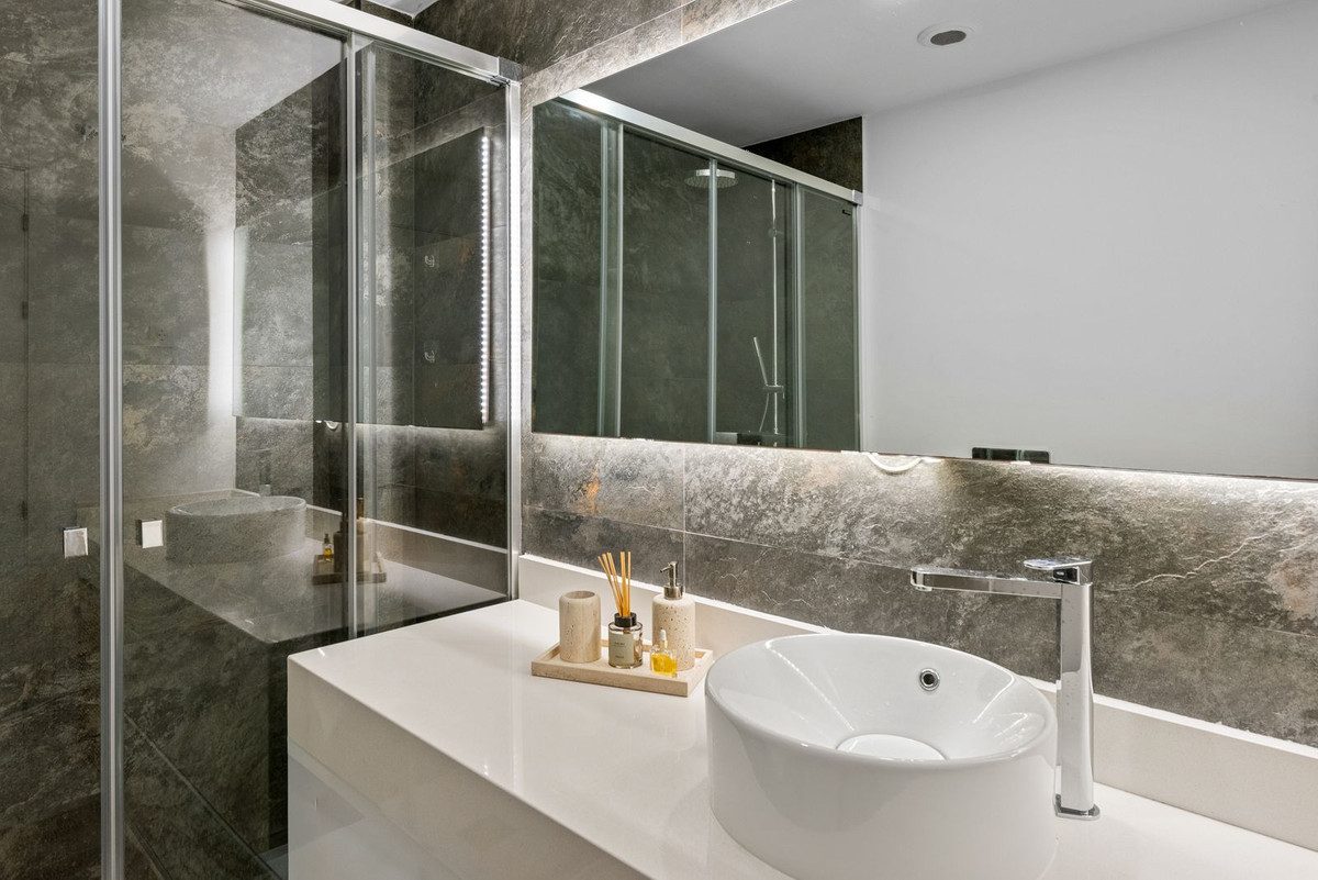 2 Bedroom Apartment in Casares - Photo 20