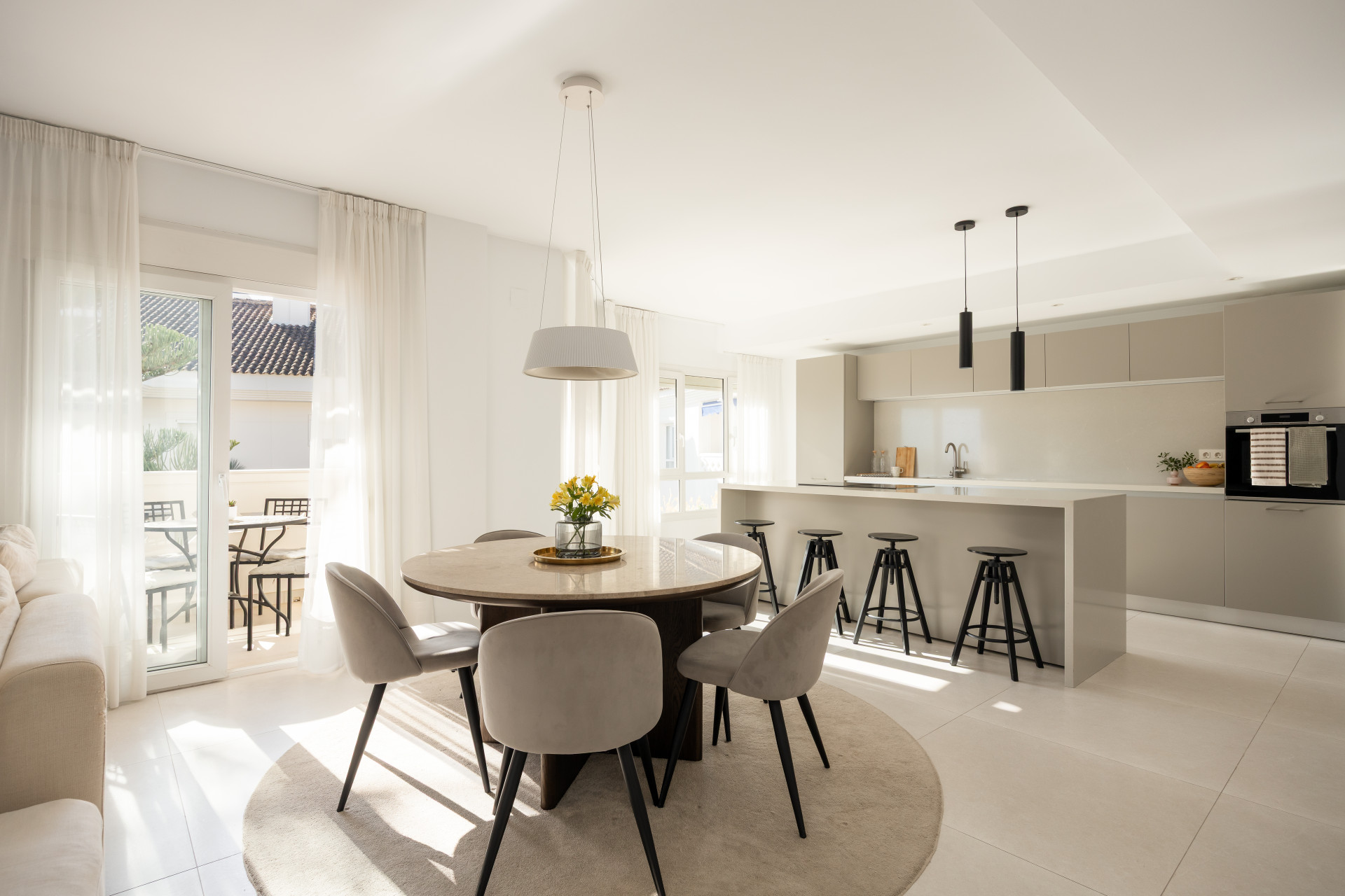 4 Bedroom Penthouse in San Pedro de Alcántara - Photo 2
