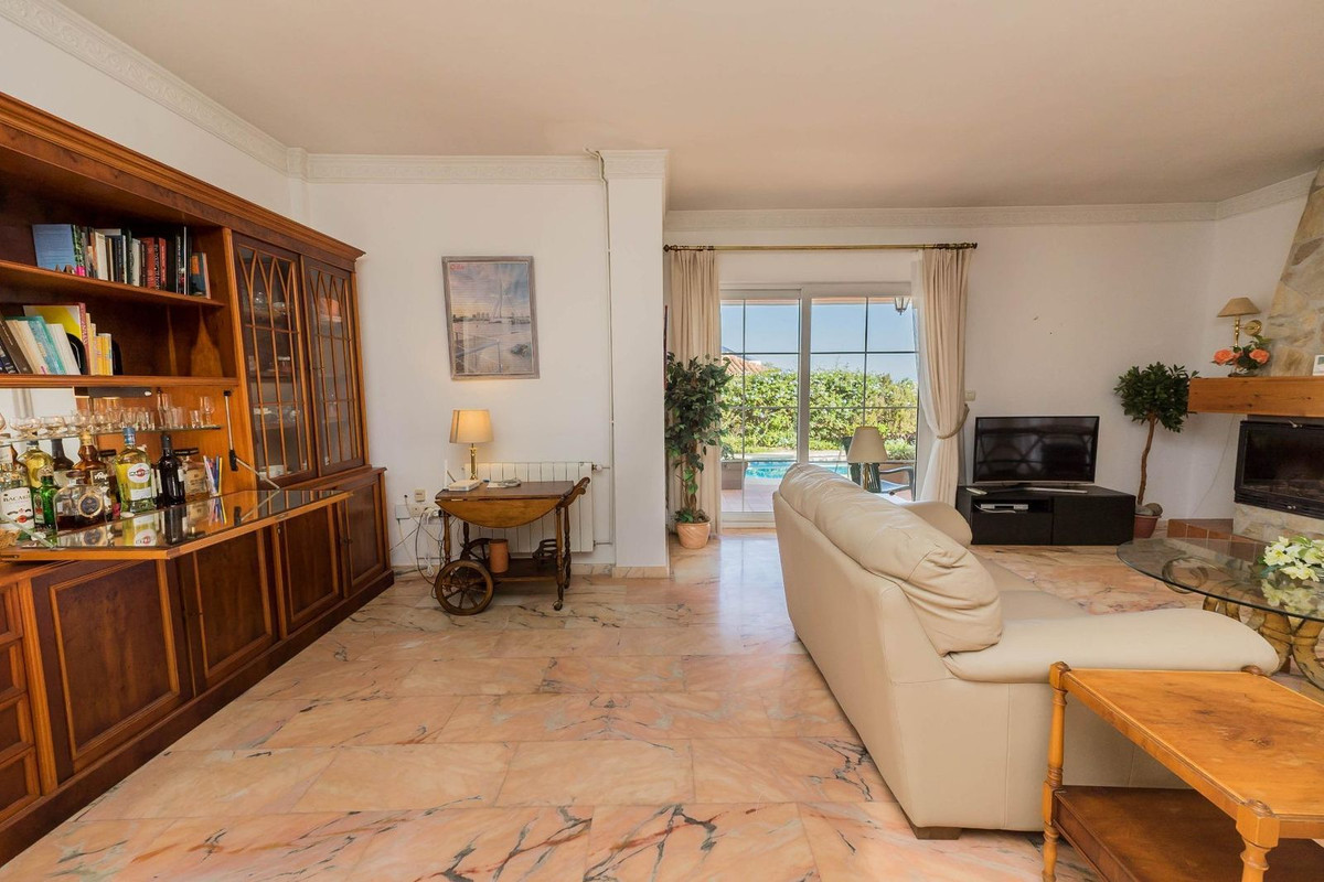 3 Bedroom Villa in Fuengirola - Photo 18