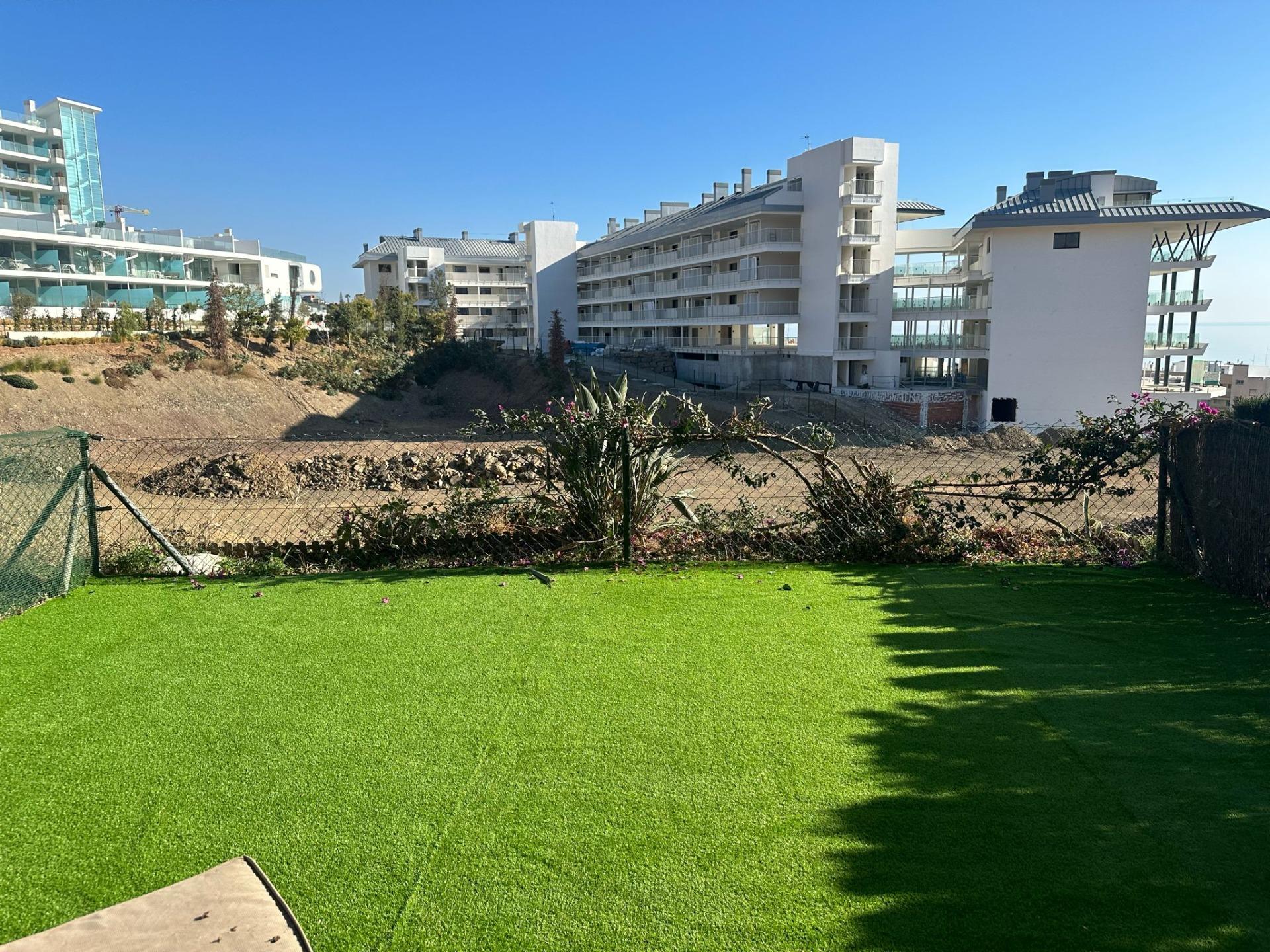 2 Bedroom Apartment in Fuengirola - Photo 9