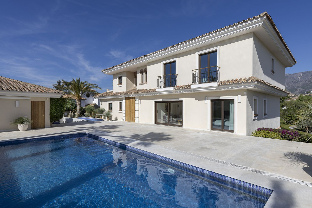 6 Bedroom Villa in Mijas - Photo 14