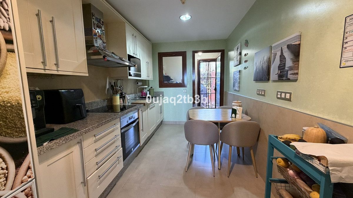 2 Bedroom Apartment in Benahavís - Foto 7