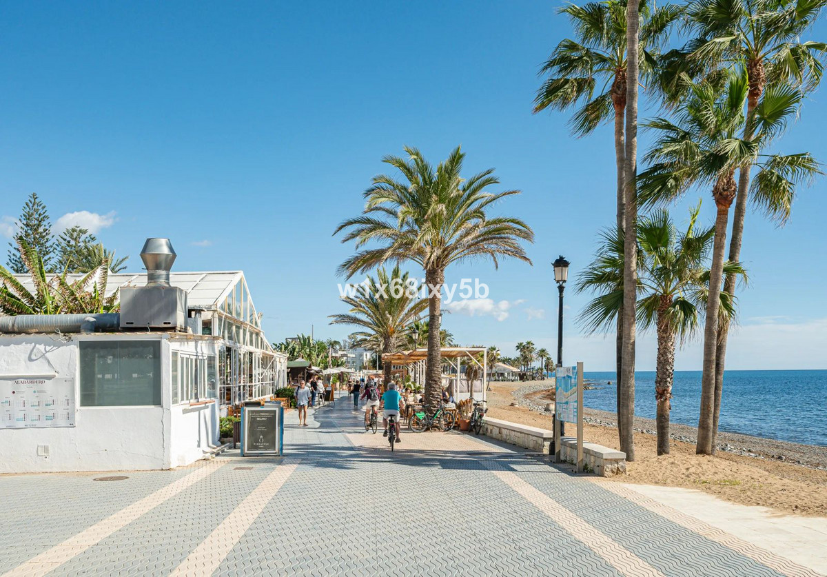 3 Bedroom Apartment in San Pedro de Alcántara - Photo 37