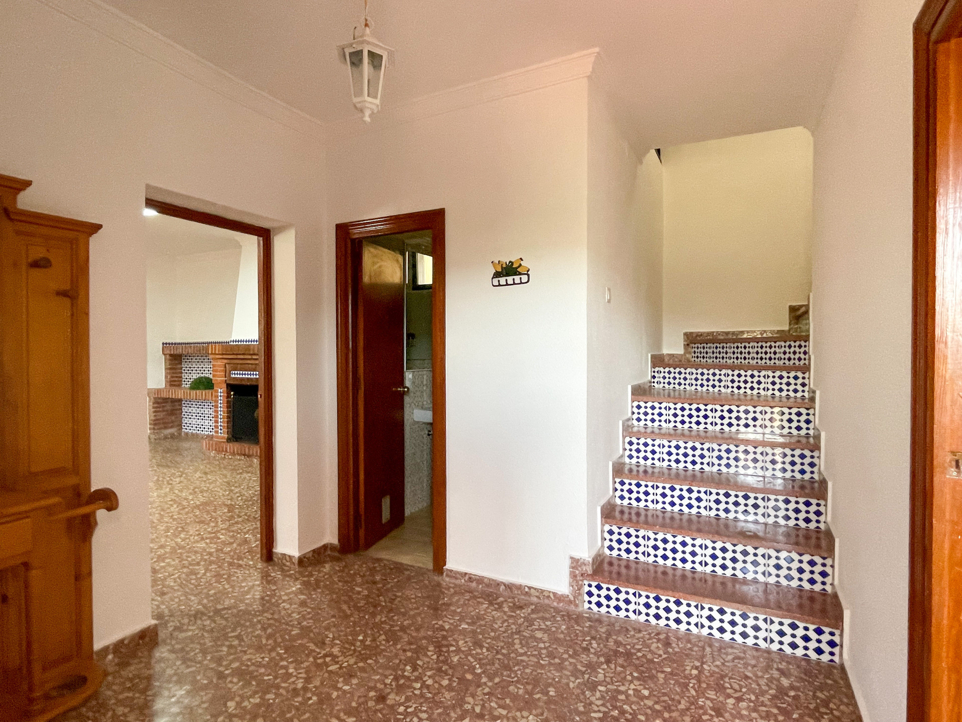 6 Bedroom Country house in Antequera - Photo 11