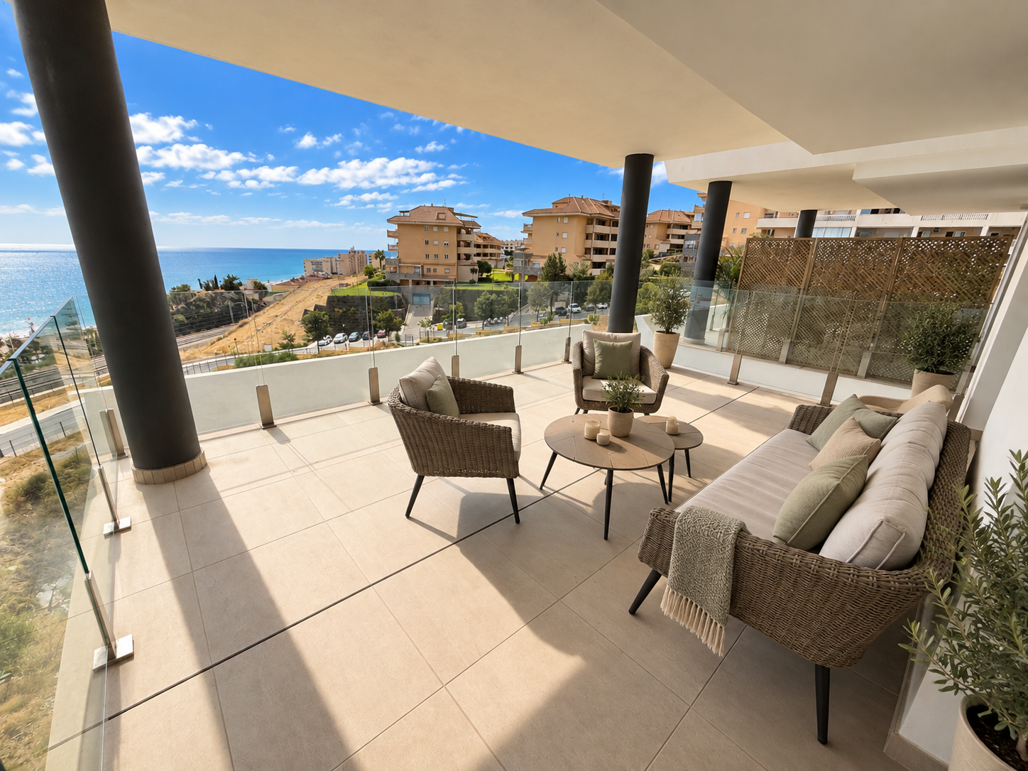 2 Bedroom Apartment in Benalmádena - Photo 23