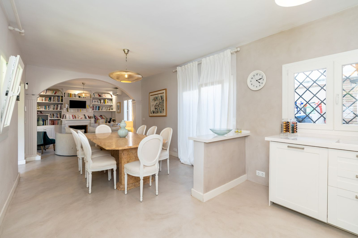 5 Bedroom Villa in San Pedro de Alcántara - Фото 4