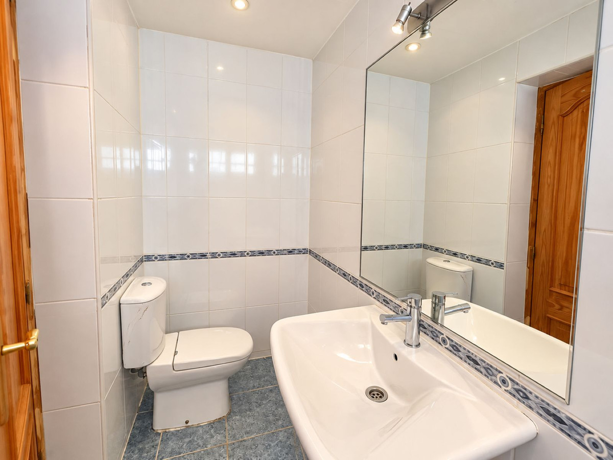 3 Bedroom Villa in Mijas - Photo 17