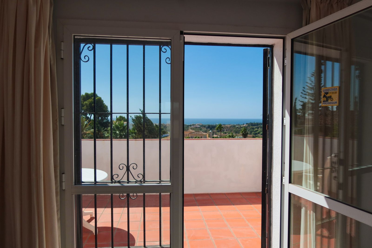 3 Bedroom Villa in Estepona - Photo 22