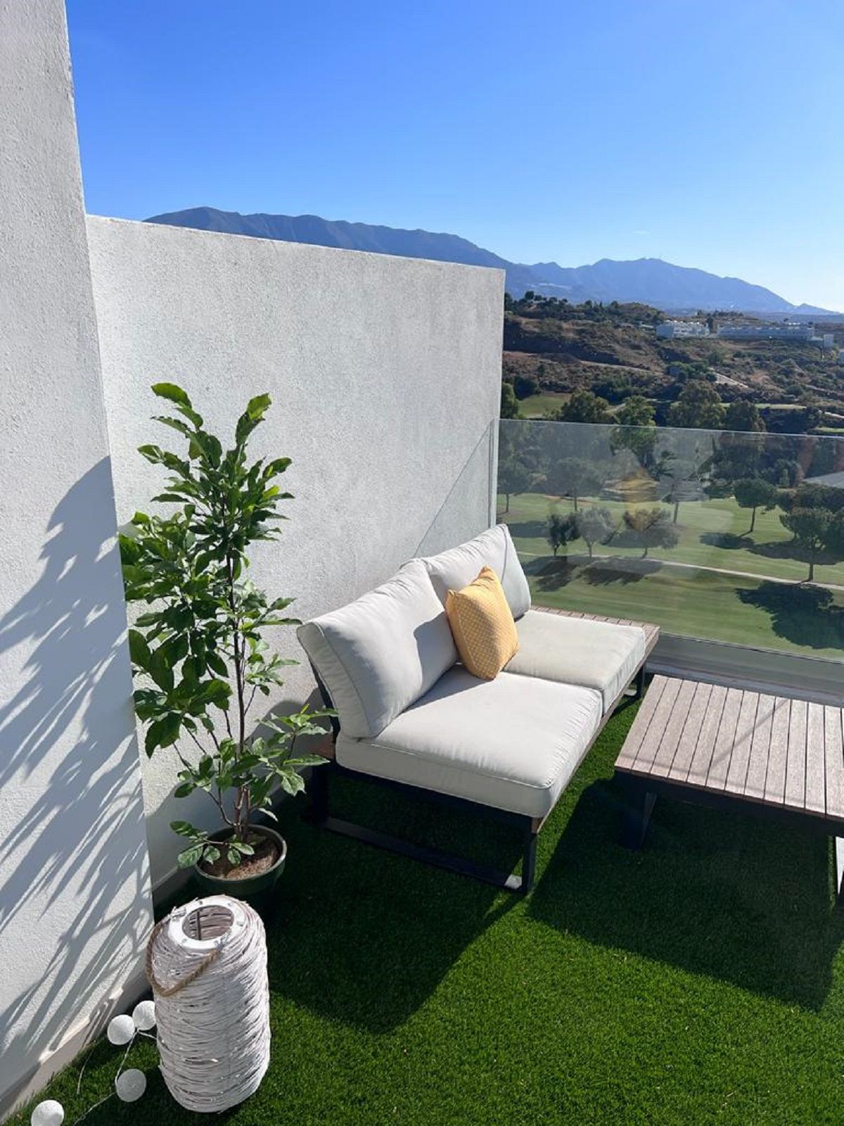 2 Bedroom Apartment in Mijas - Photo 16