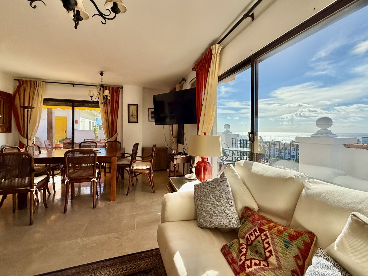 3 Bedroom Penthouse in La Duquesa - Photo 7