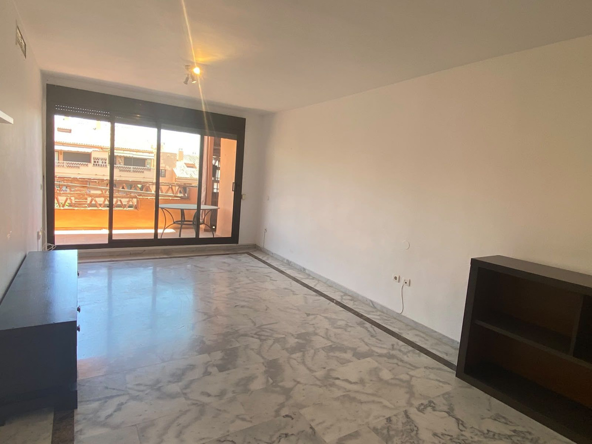 2 Bedroom Apartment in Marbella - Photo 6
