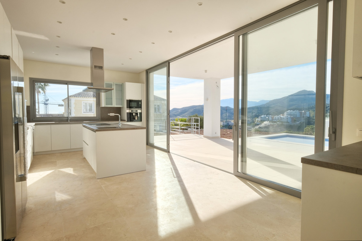 4 Bedroom Villa in Benahavís - Foto 17