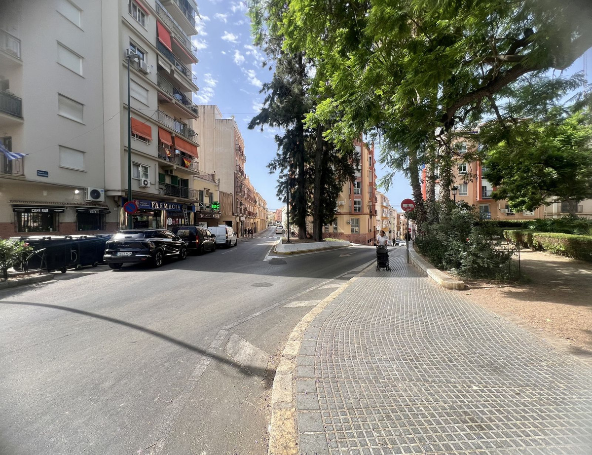 3 Bedroom Apartment in Málaga - Photo 25