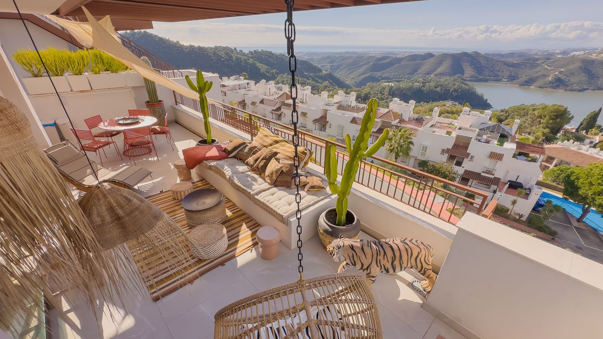 3 Bedroom Penthouse in Istán - Photo 23