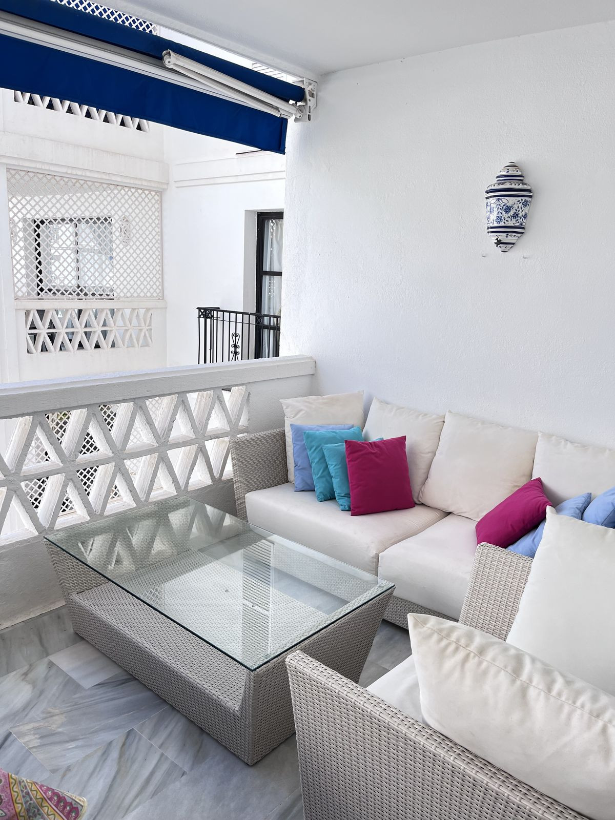 2 Bedroom Apartment in Marbella - Photo 22